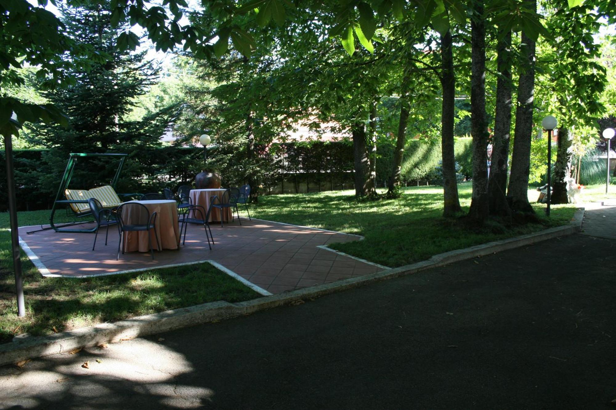 Hotel Gioia Garden Fiuggi Exterior photo